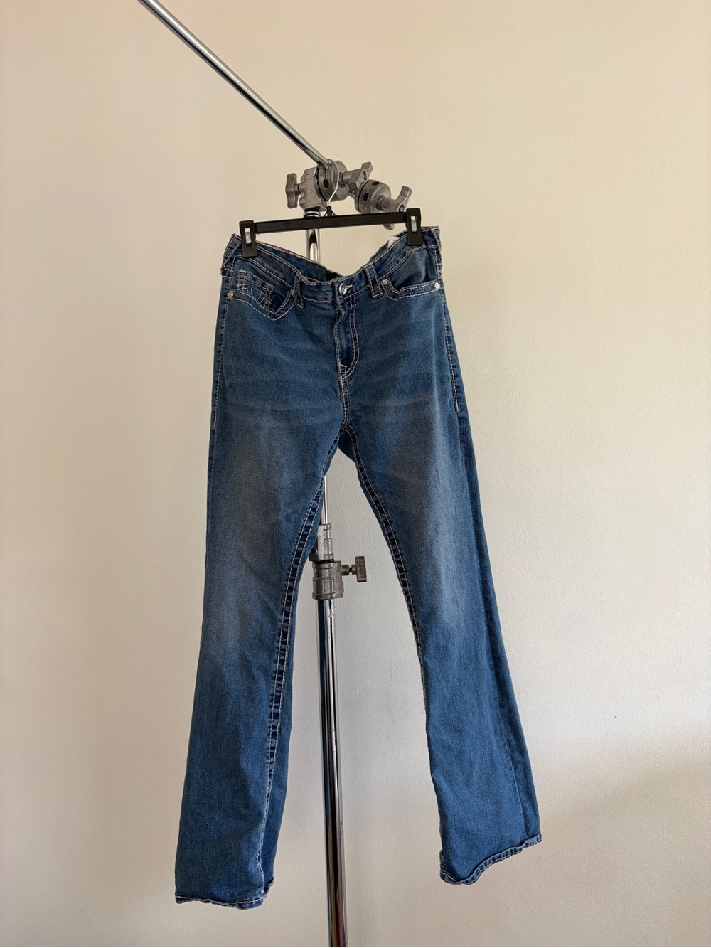 BECCA Men's Straight-Leg Blue Jeans